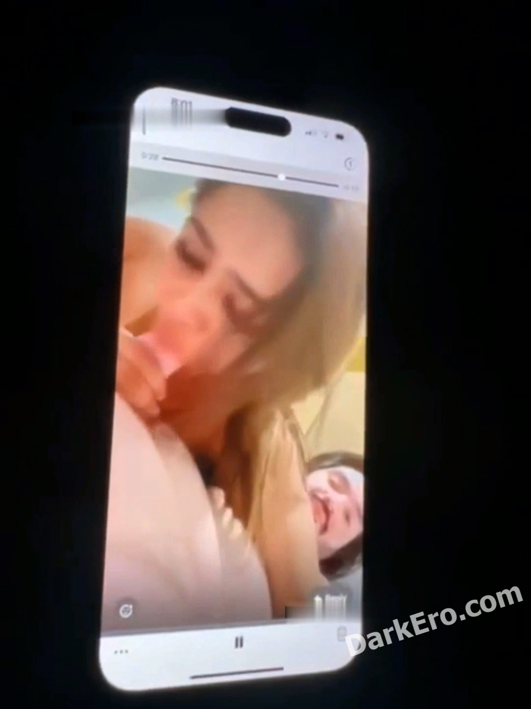 Minahil Malik Sextape  – Fuck and BJ on bed very lewd